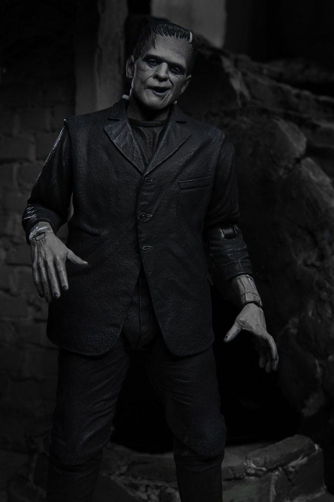 Ultimate Frankenstein's Monster (Black & White) Actionfigur - Bild 2